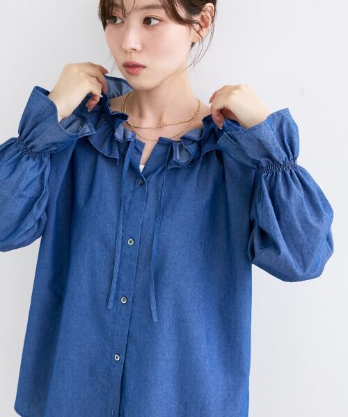 le.coeur blanc / ルクールブラン シャツ・ブラウス | フリルネックデニムブラウス | 詳細3