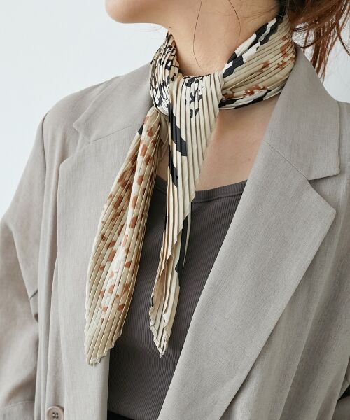 le.coeur blanc / ルクールブラン バンダナ・スカーフ | 《WEB限定アイテム》アニマルプリントプリーツスカーフ | 詳細11