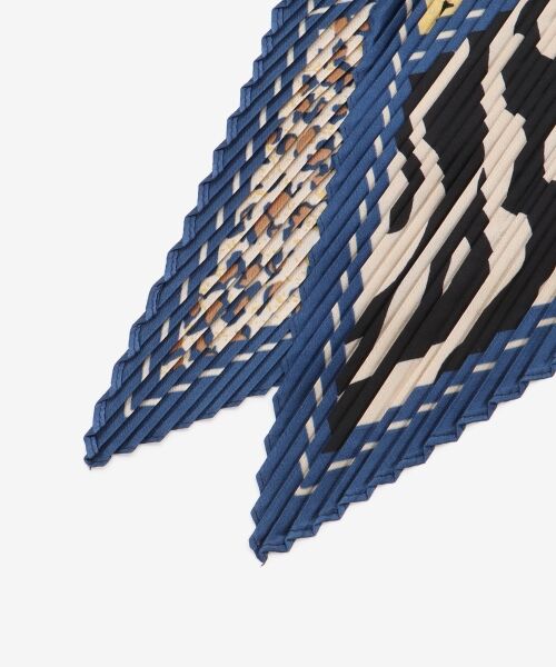 le.coeur blanc / ルクールブラン バンダナ・スカーフ | 《WEB限定アイテム》アニマルプリントプリーツスカーフ | 詳細17