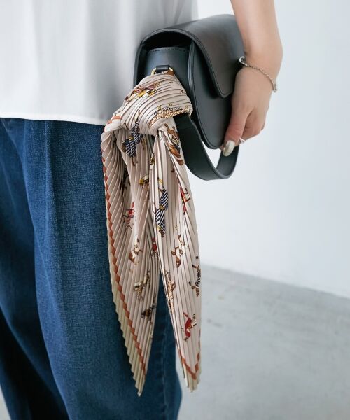 le.coeur blanc / ルクールブラン バンダナ・スカーフ | 《WEB限定アイテム》ホースプリントプリーツスカーフ | 詳細2