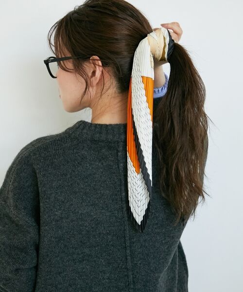 le.coeur blanc / ルクールブラン バンダナ・スカーフ | 《WEB限定アイテム》パネルフラワープリーツスカーフ | 詳細4