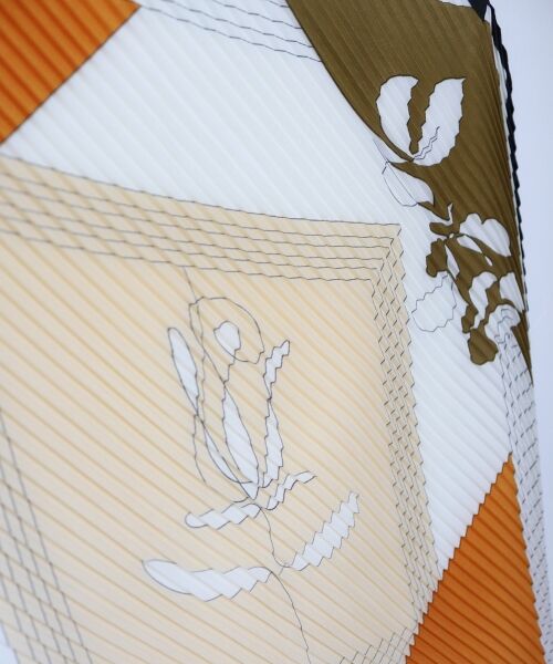 le.coeur blanc / ルクールブラン バンダナ・スカーフ | 《WEB限定アイテム》パネルフラワープリーツスカーフ | 詳細5