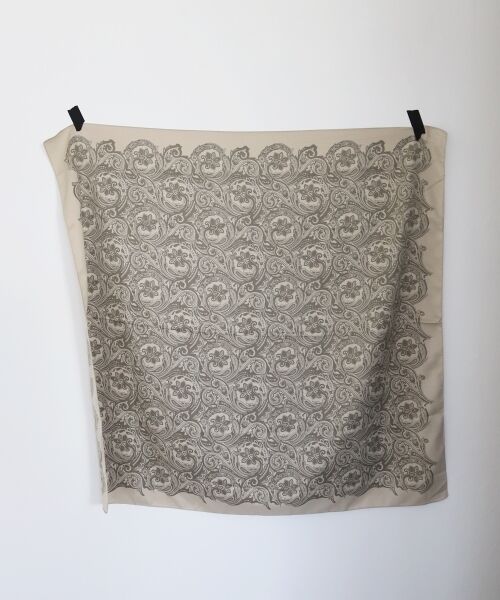 le.coeur blanc / ルクールブラン バンダナ・スカーフ | 《WEB限定アイテム》ペイズリープリントビッグスカーフ | 詳細2