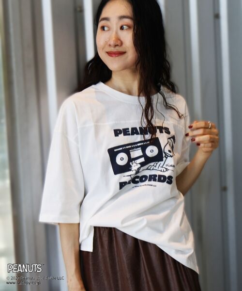 le.coeur blanc / ルクールブラン Tシャツ | 【PEANUTS】フットボールTシャツ | 詳細1