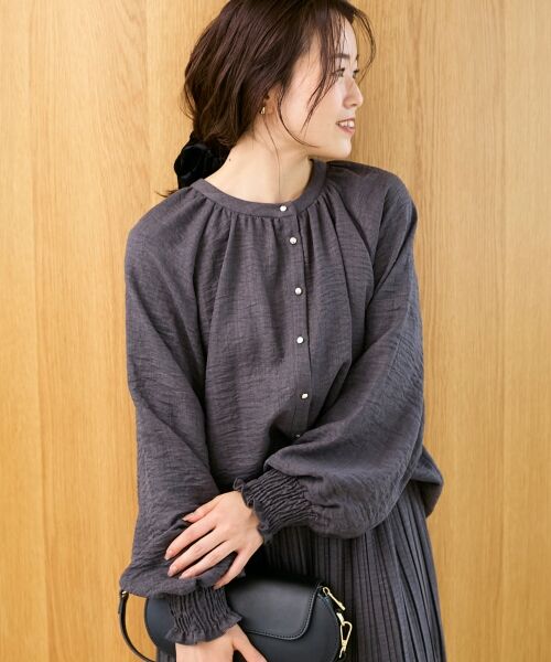 le.coeur blanc / ルクールブラン シャツ・ブラウス | ウールタッチ袖シャーリングブラウス | 詳細2