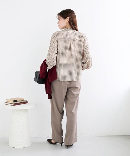 le.coeur blanc / ルクールブラン シャツ・ブラウス | 《手洗い可能》シャーリングネック幾何柄ブラウス | 詳細10