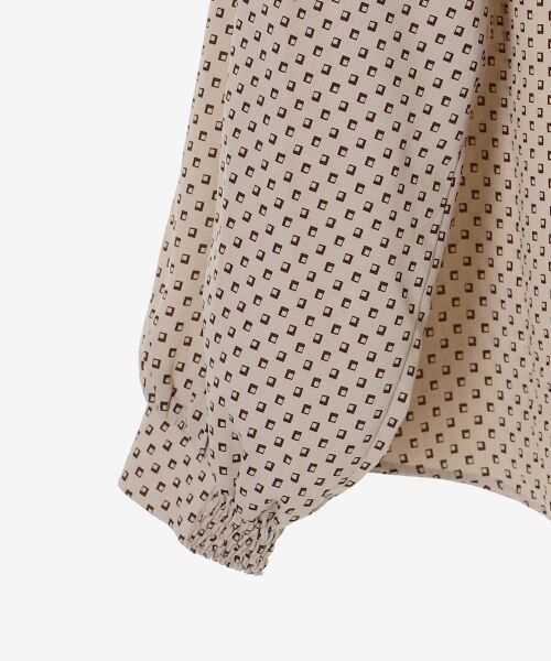 le.coeur blanc / ルクールブラン シャツ・ブラウス | 《手洗い可能》シャーリングネック幾何柄ブラウス | 詳細27