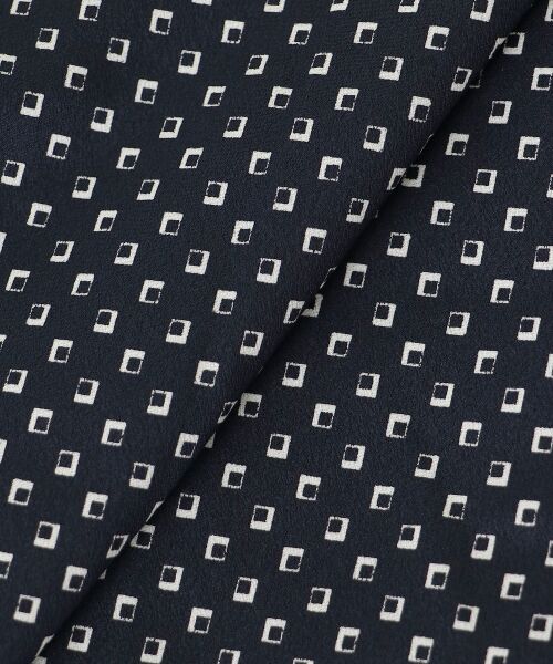 le.coeur blanc / ルクールブラン シャツ・ブラウス | 《手洗い可能》シャーリングネック幾何柄ブラウス | 詳細29