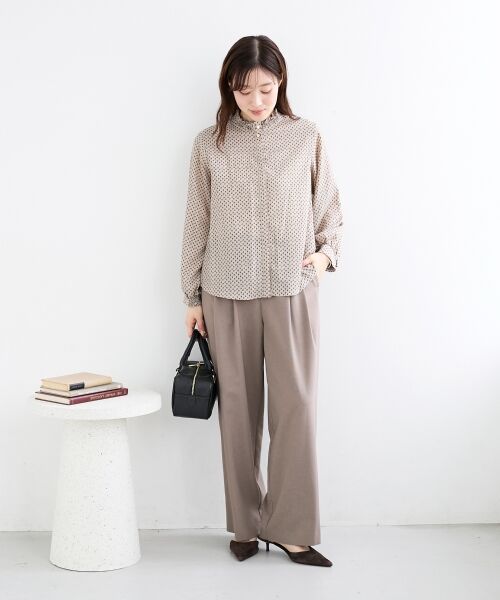 le.coeur blanc / ルクールブラン シャツ・ブラウス | 《手洗い可能》シャーリングネック幾何柄ブラウス | 詳細9