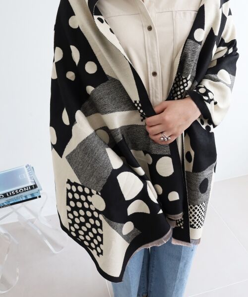 le.coeur blanc / ルクールブラン マフラー・ショール・スヌード・ストール | 《WEB限定アイテム》アソート柄大判ストール | 詳細5