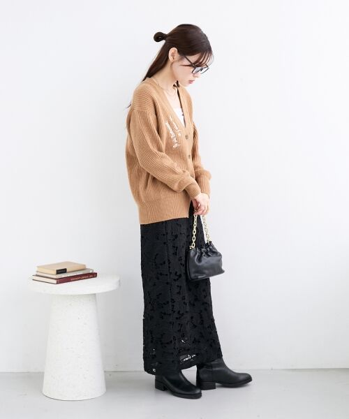 le.coeur blanc / ルクールブラン カーディガン・ボレロ | メッセージ刺繍Vカーディガン | 詳細11