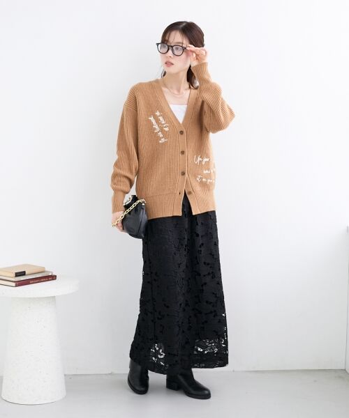 le.coeur blanc / ルクールブラン カーディガン・ボレロ | メッセージ刺繍Vカーディガン | 詳細8