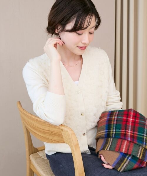 le.coeur blanc / ルクールブラン カーディガン・ボレロ | 《手洗い可能》フラワーチュール刺繍Vネックカーディガン | 詳細21