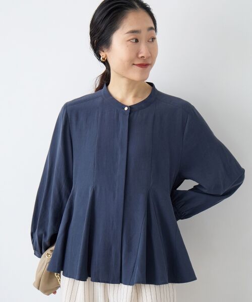 le.coeur blanc / ルクールブラン シャツ・ブラウス | バンドカラーマチ入りブラウス（ネイビー）