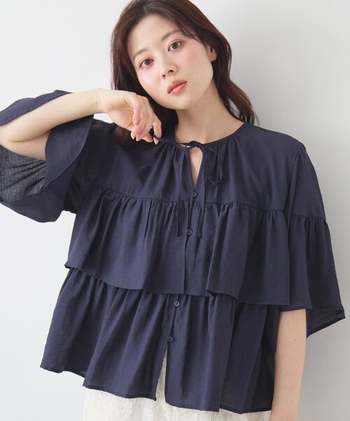 le.coeur blanc / ルクールブラン シャツ・ブラウス | ヴィンテージライクティアードブラウス（ネイビー）