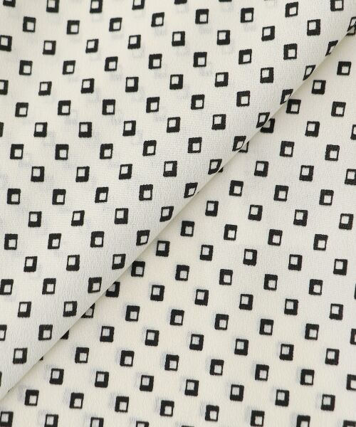 le.coeur blanc / ルクールブラン シャツ・ブラウス | 【日本製】シャーリングネック幾何柄ブラウス | 詳細14