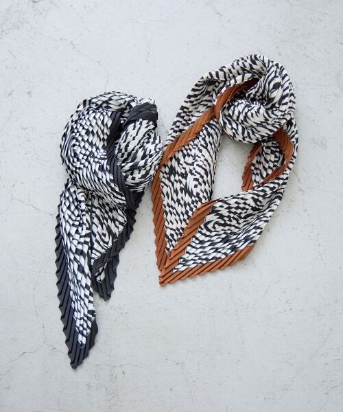 le.coeur blanc / ルクールブラン バンダナ・スカーフ | 《WEB限定アイテム》ゼブラプリントプリーツスカーフ（ブラウン）