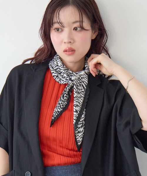 le.coeur blanc / ルクールブラン バンダナ・スカーフ | 《WEB限定アイテム》ゼブラプリントプリーツスカーフ | 詳細3