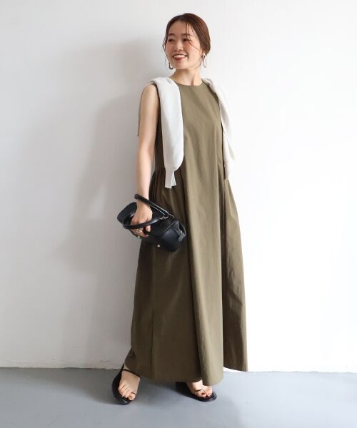 le.coeur blanc / ルクールブラン ロング・マキシ丈ワンピース | 【撥水・UV・接触冷感】ノースリワンピース（カーキグリーン）