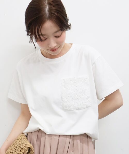 le.coeur blanc / ルクールブラン Tシャツ | レースポケットデザインTシャツ（オフ）