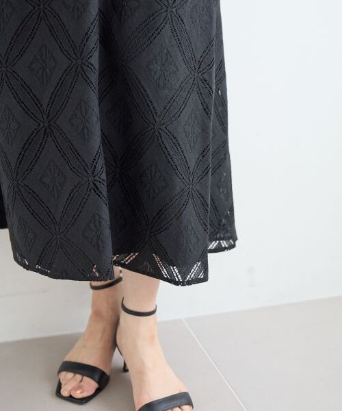 le.coeur blanc / ルクールブラン ロング・マキシ丈ワンピース | パッチワーク風レースキャミワンピース | 詳細30