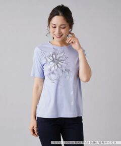 花びらモチーフプリントTシャツ