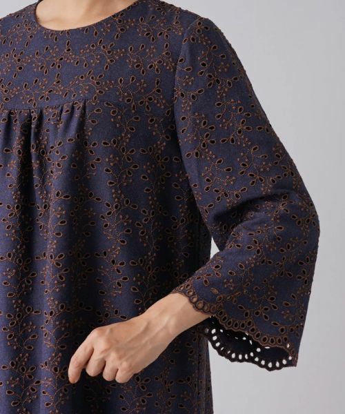 Leilian / レリアン シャツ・ブラウス | アイレットレース8分袖オーバーブラウス | 詳細9