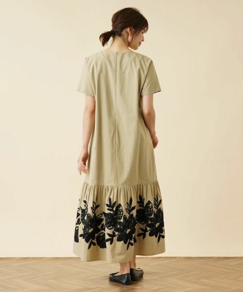 Leilian / レリアン ドレス | プリント切替キーネックワンピース | 詳細3