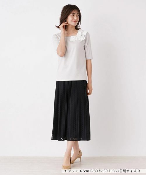 Leilian / レリアン Tシャツ | フラワーモチーフカットソー | 詳細1