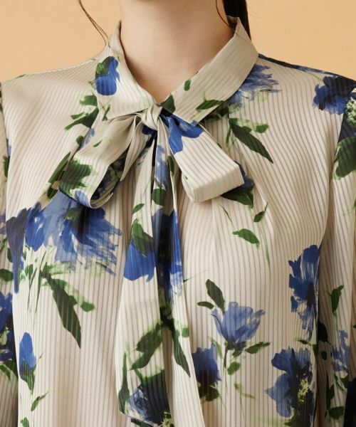 Leilian / レリアン シャツ・ブラウス | フラワー柄ボウタイ比翼ブラウス【ROCHAS Premiere】 | 詳細12