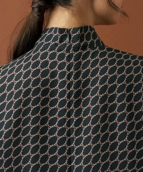Leilian / レリアン シャツ・ブラウス | ジオメトリックプリントブラウス | 詳細8