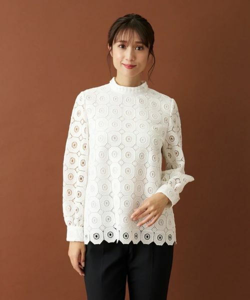 Leilian / レリアン シャツ・ブラウス | 幾何学柄レースブラウス(アイボリー)