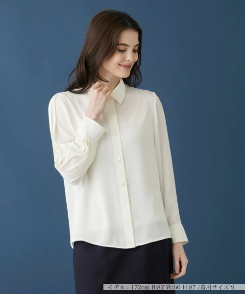 Leilian / レリアン シャツ・ブラウス | 袖口タックブラウス(アイボリー)