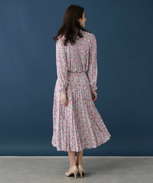 セール】 水彩フラワープリーツスカート【ROCHAS Premiere