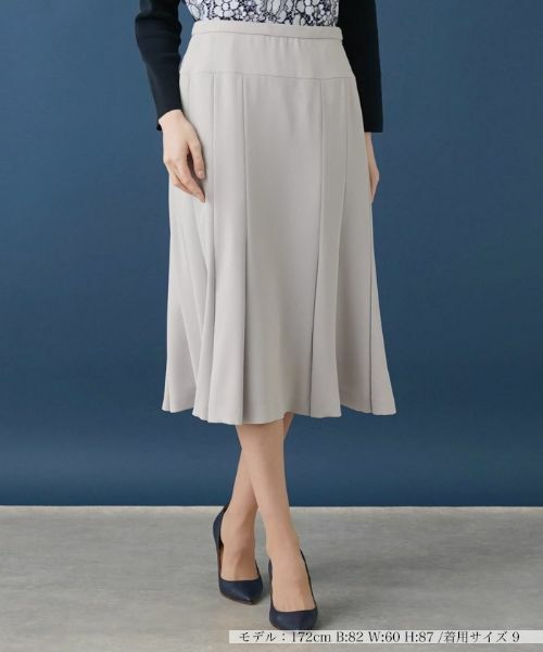 Leilian / レリアン ミニ・ひざ丈スカート | 無地フレアスカート(ライトグレー)