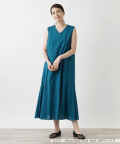 Leilian / レリアン ドレス | 洗えるVネックノースリーブロングワンピース