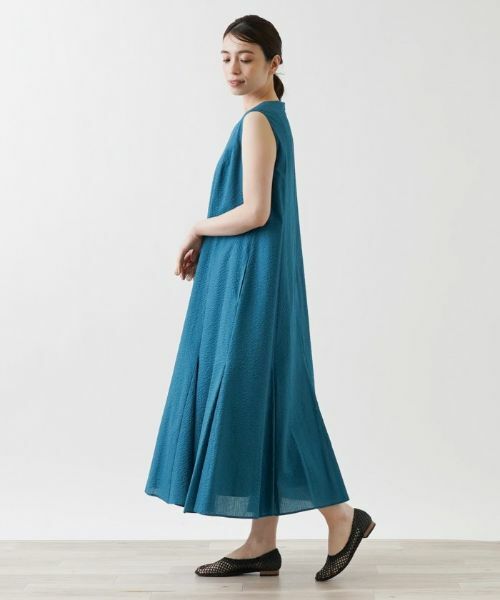 Leilian / レリアン ドレス | 洗えるVネックノースリーブロングワンピース | 詳細10
