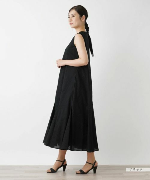 Leilian / レリアン ドレス | 洗えるVネックノースリーブロングワンピース | 詳細2