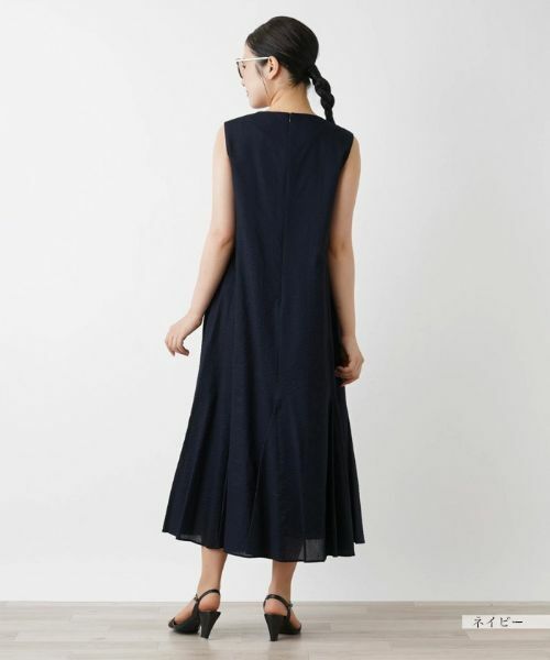 Leilian / レリアン ドレス | 洗えるVネックノースリーブロングワンピース | 詳細23