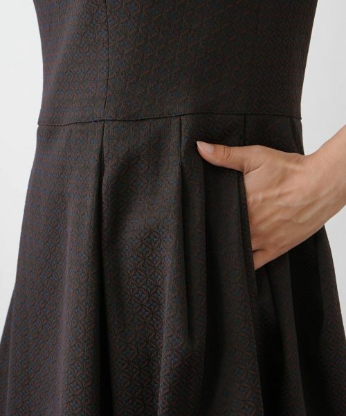 Leilian / レリアン ドレス | 幾何学模様ノースリーブワンピース | 詳細10