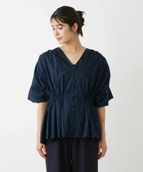 Leilian / レリアン シャツ・ブラウス | 洗えるVネック半袖ブラウス【Leilian WHITE LABEL】 | 詳細13