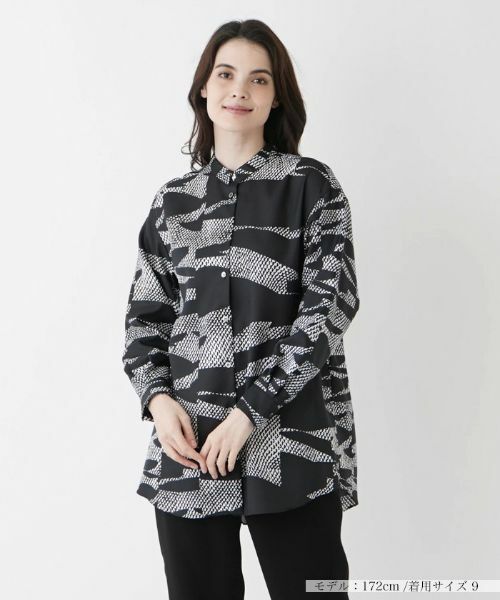 Leilian / レリアン シャツ・ブラウス | モノトーン総プリントブラウス | 詳細1