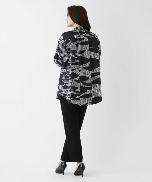 Leilian / レリアン シャツ・ブラウス | モノトーン総プリントブラウス | 詳細12