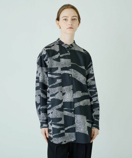 Leilian / レリアン シャツ・ブラウス | モノトーン総プリントブラウス | 詳細2