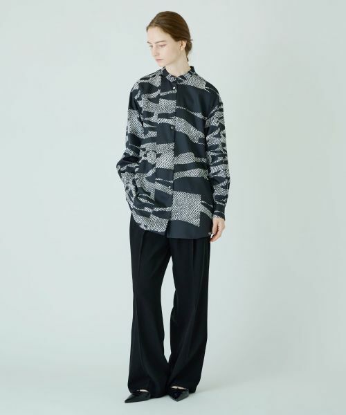 Leilian / レリアン シャツ・ブラウス | モノトーン総プリントブラウス | 詳細9