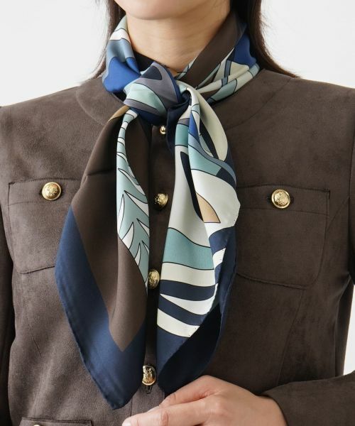 Leilian / レリアン バンダナ・スカーフ | 幾何学調植物柄スカーフ | 詳細5