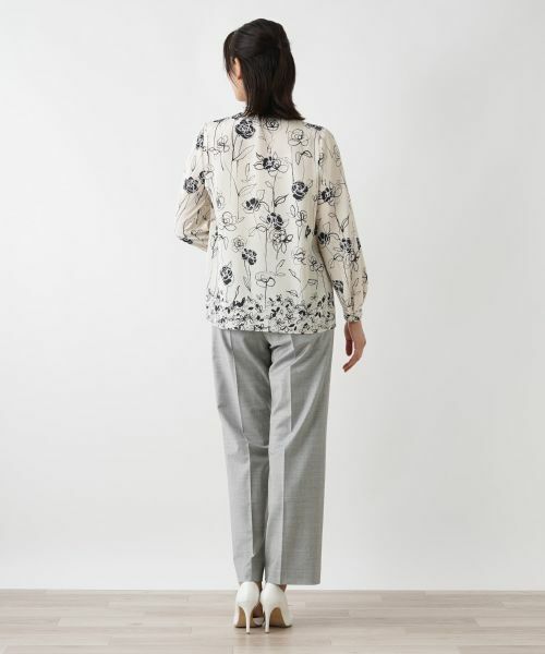 【新品】定価45,100円　レリアン　フラワー半袖ブラウス　ピンク系　11号 108195_ds04.jpg?20250610114910