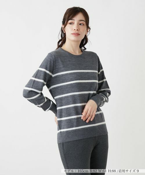 Leilian / レリアン ニット・セーター | ラメボーダークルーネックニット【Leilian WHITE LABEL】(グレー系)