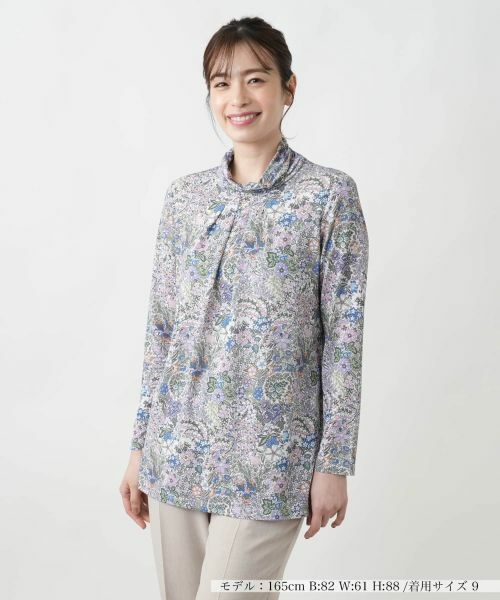 Leilian / レリアン カットソー | プリントハイネックカットソー【BINDA】(ピンク)