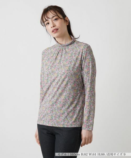 Leilian/レリアン 小花柄ハイネックカットソー ピンク系 7(S) Leilian/レリアン 小花柄ハイネックカットソー ピンク系 7(S)